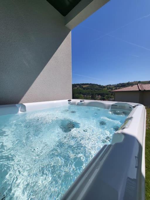 Rez-De-Jardin De Maison Avec Spa Et Borne D'Arcade Орияк Екстериор снимка
